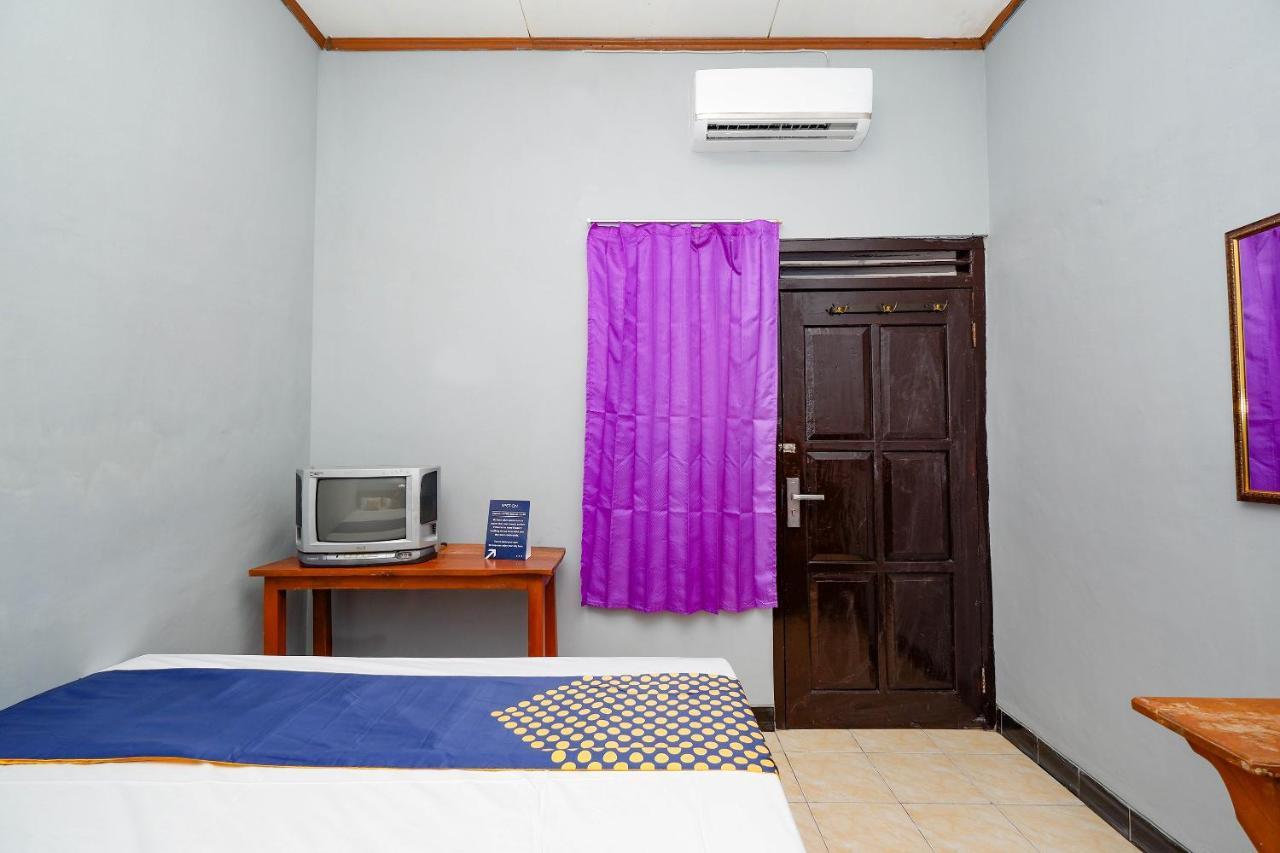 Hotel Spot On 2821 Griya Kawula Syariah Solo Exterior foto