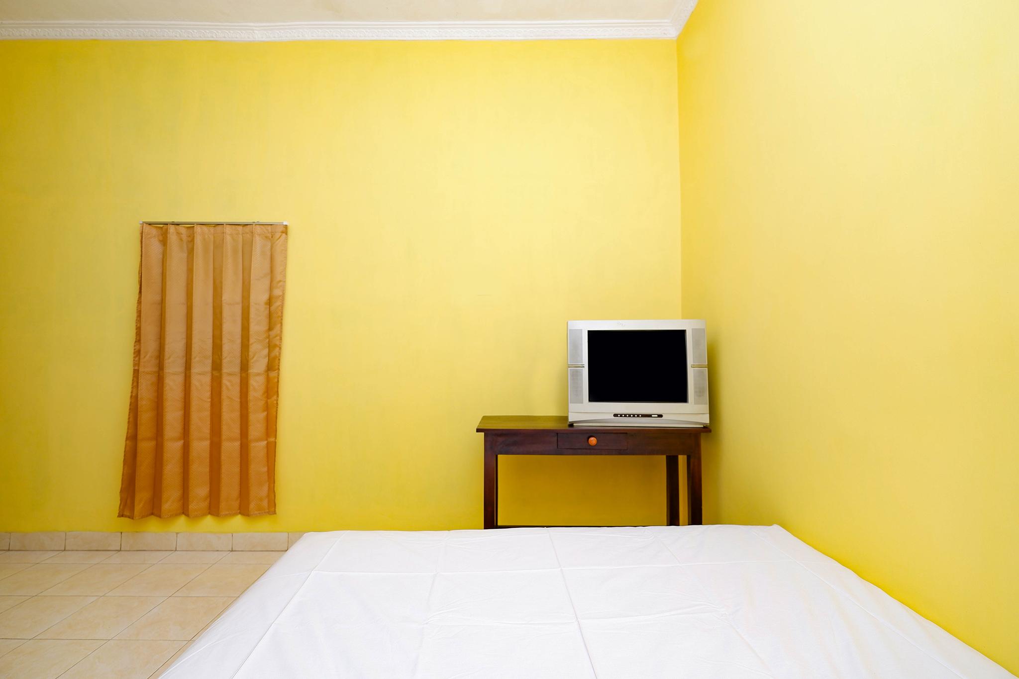 Hotel Spot On 2821 Griya Kawula Syariah Solo Exterior foto